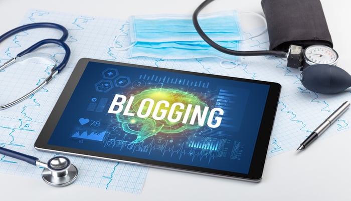 Digital marketing for doctors: blogging strategies for allergists to build trust, rank higher, and attract more patients.